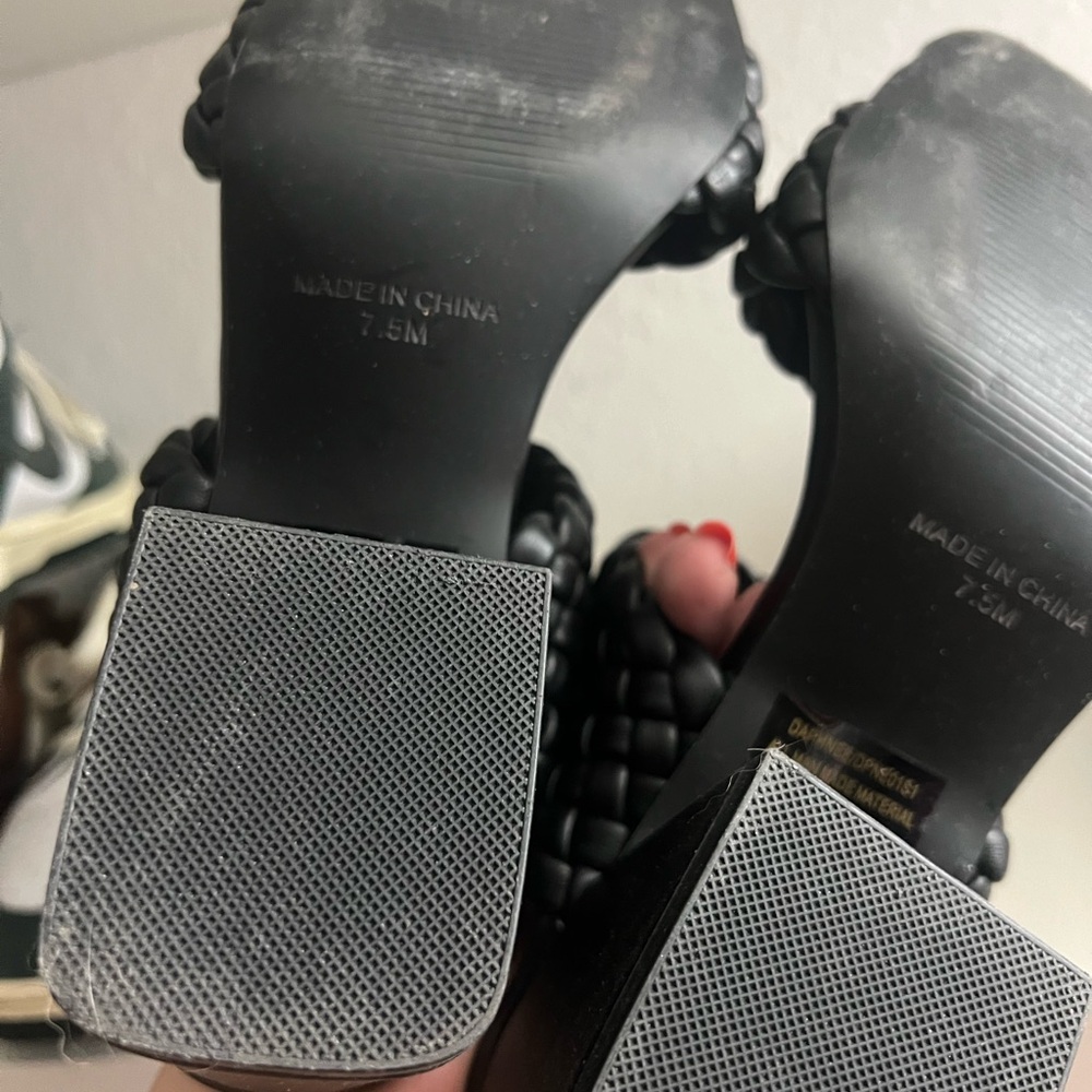 STEVE MADDEN DAPHNE HEEL - Picture 5 of 5
